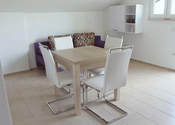 Maria's Paradise * Nin