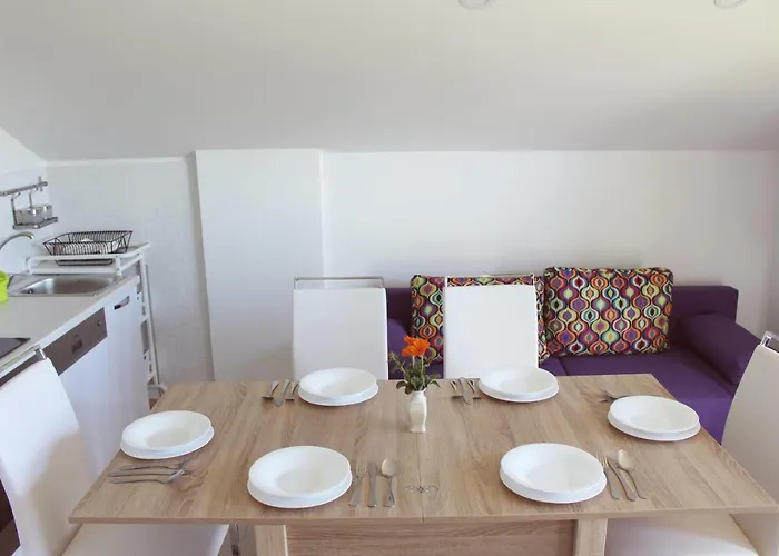 Maria's Paradise * Nin